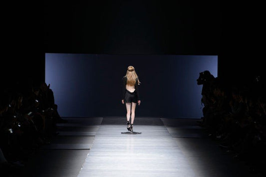 5 Must-Have Fashion Essentials for a Modern Wardrobe