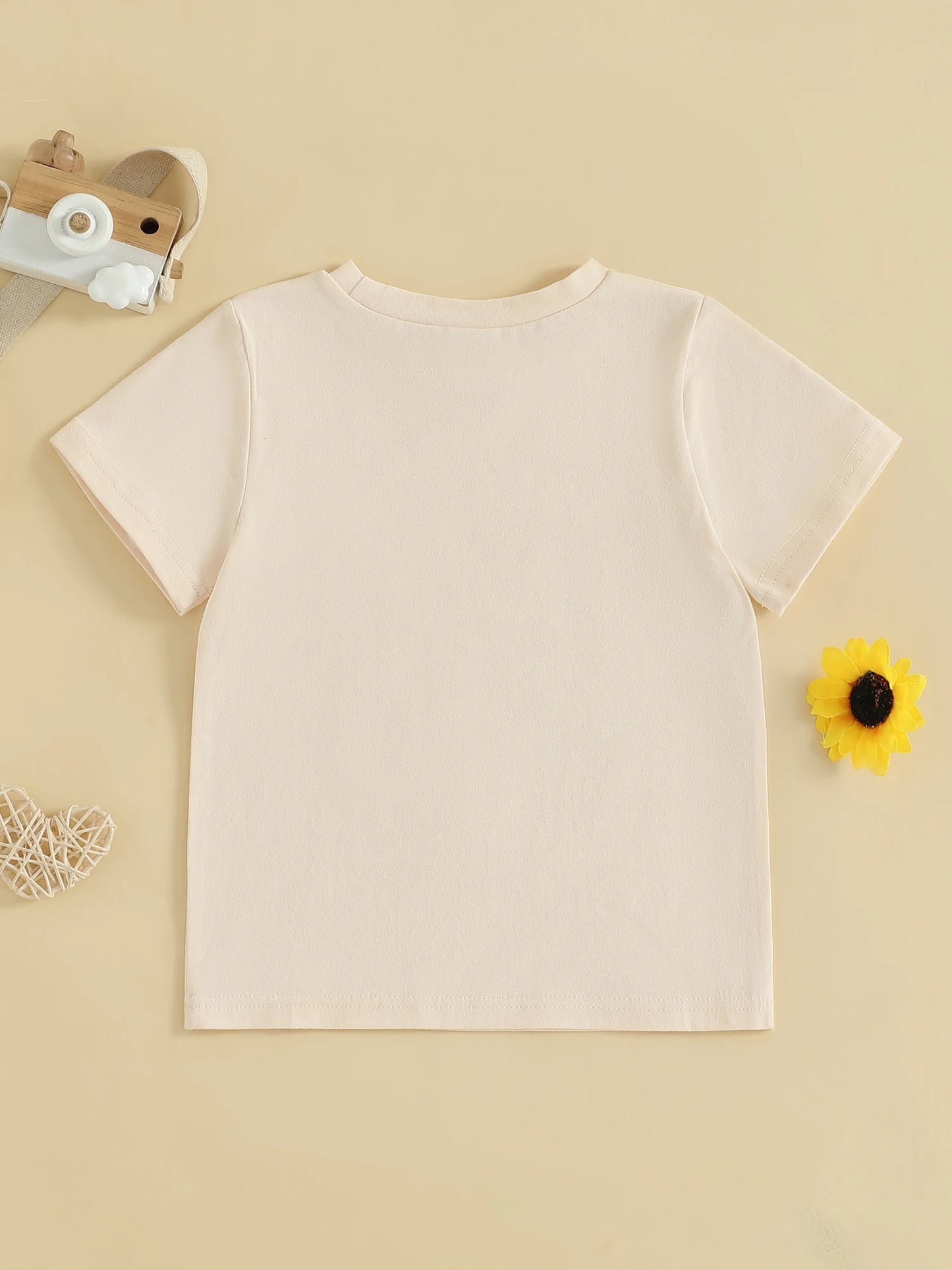 Children s Summer T-Shirt with Cute Apple and Bow Design Featuring Letter and Pen Print Short Sleeve Round Neck Graphic Tee